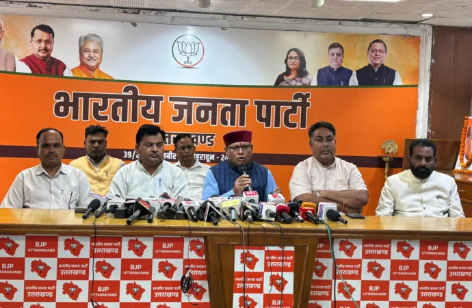तुष्टिकरण के आरोपों से बचने के लिए कांग्रेस, जातीय राजनीति को ढाल बना रही है : खजान दास