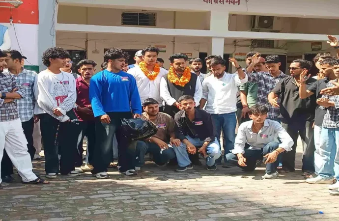 DAV PG कॉलेज में सौरभ सेमवाल और DBS कॉलेज में अभिनव कफलिया को NSUI ने बनाया अध्यक्ष पद का प्रत्याशी