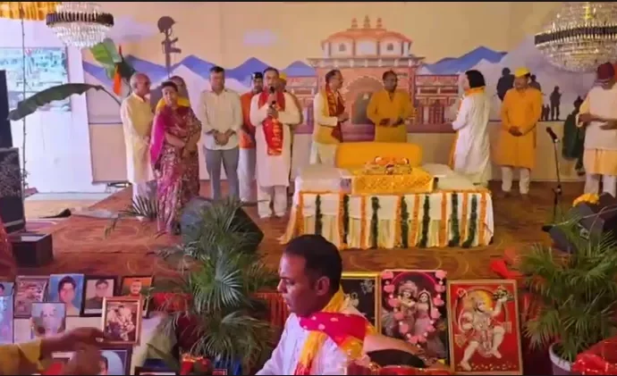 वीर शहीदों की स्मृति को समर्पित श्रीमद् भागवत कथा में पहुंचे महापौर सौरभ थपलियाल