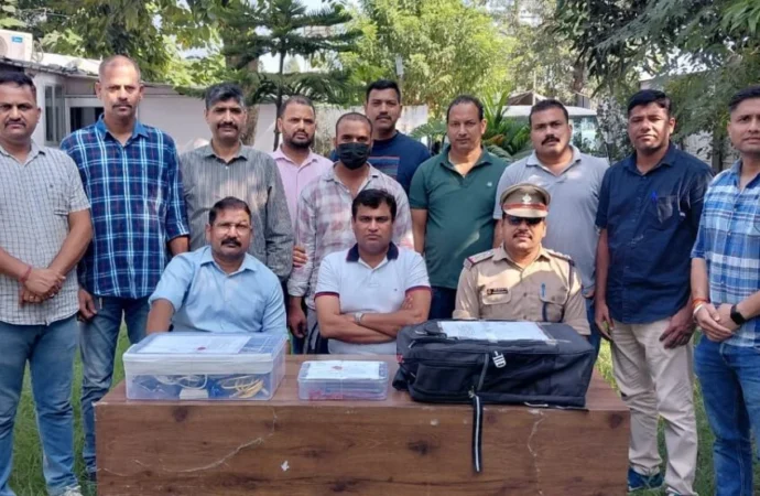 ‘विदेशी नंबर छिपाने का धंधा’: उत्तराखंड में STF ने तोड़ा SIM Box गेटवे, बांग्लादेश कनेक्शन का खुलासा