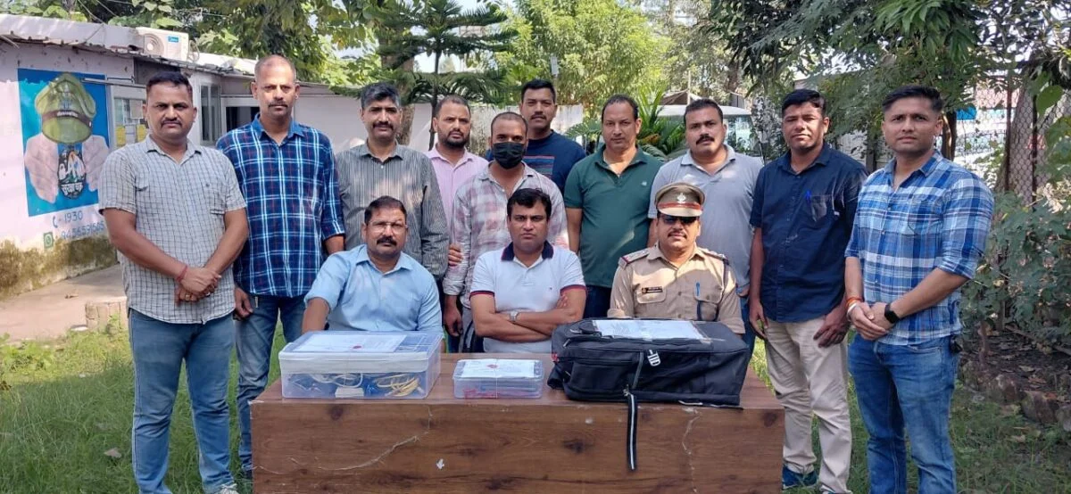 ‘विदेशी नंबर छिपाने का धंधा’: उत्तराखंड में STF ने तोड़ा SIM Box गेटवे, बांग्लादेश कनेक्शन का खुलासा