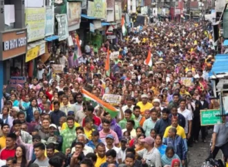 भारी बारिश के बीच बिंदुखत्ता में राजस्व गांव की मांग ने पकड़ा जोर, लालकुआं में उमड़ा जनसैलाब