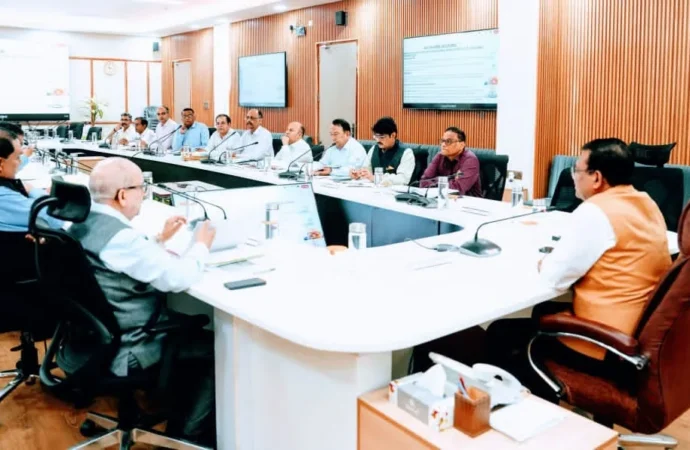 यूजेवीएनएल ने रचा इतिहास: ₹1,834 करोड़ का रिकॉर्ड राजस्व, ₹704 करोड़ का सर्वाधिक मुनाफा