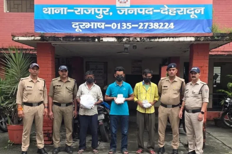 देहरादून में मंदिर चोरी का 24 घंटे में खुलासा, अष्टधातु की मूर्तियों समेत 3 गिरफ्तार