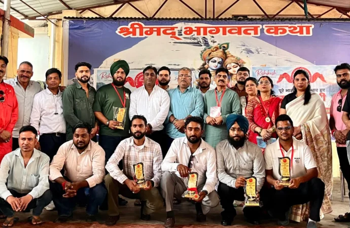 रक्तदान मानवता की सबसे बड़ी सेवा : रक्तवीरों का सम्मान समाज के लिए प्रेरणादायक