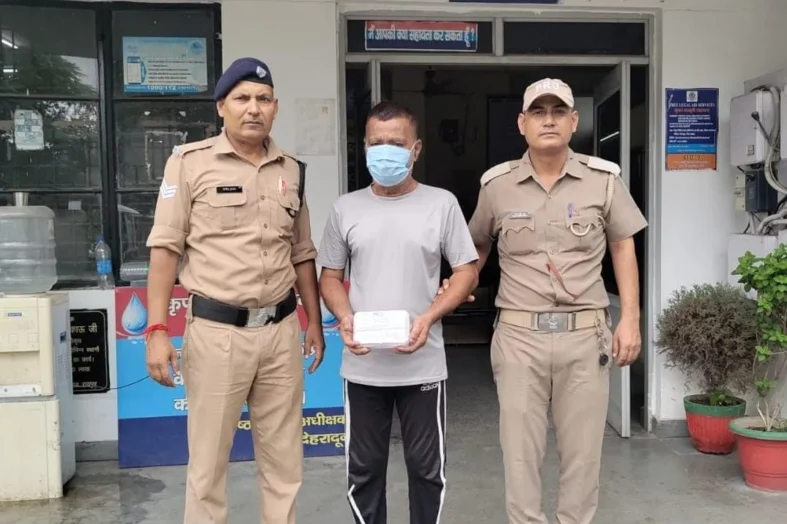 देहरादून में नशा तस्करी के खिलाफ पुलिस की कार्रवाई, 7.50 ग्राम स्मैक के साथ आरोपी गिरफ्तार
