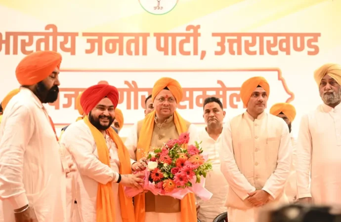मुख्यमंत्री धामी ने सिख समाज के राष्ट्र निर्माण और तराई के विकास में योगदान को सराहा