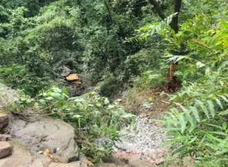 डंपर दुर्घटना के बाद लापता था चालक, गहरी खाई में मिला शव; SDRF ने किया रेस्क्यू