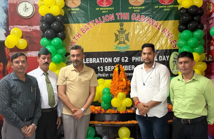 फिलोरा दिवस पर गढ़वाल राइफल्स के वीरों को किया नमन, पूर्व सैनिकों ने साझा किए युद्ध के अनुभव