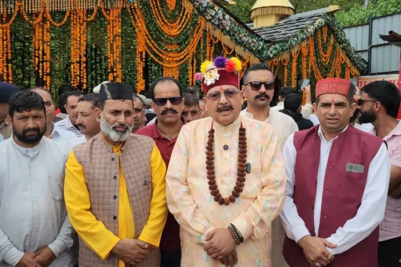 धर्मस्व मंत्री सतपाल महाराज पहुंचे सिरमौर के शिलाई, पश्मी गांव