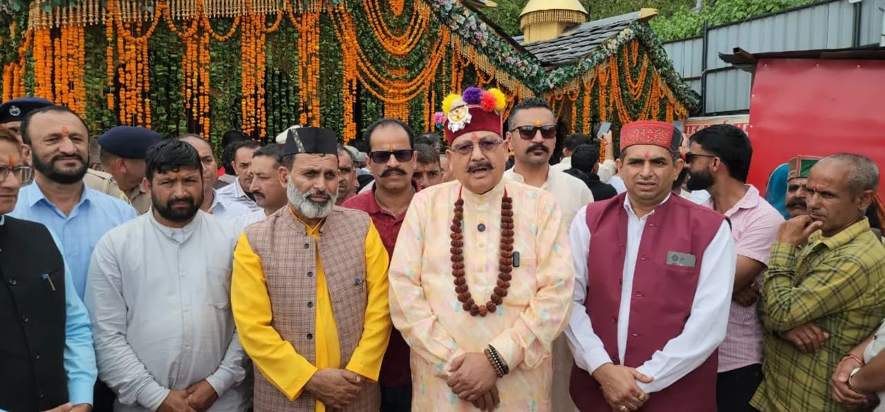धर्मस्व मंत्री सतपाल महाराज पहुंचे सिरमौर के शिलाई, पश्मी गांव