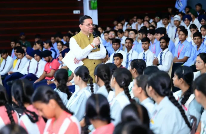 सीएम धामी का एक और व्यापक युवा संवाद कार्यक्रम —18 सितंबर को 140 चयनित विद्यार्थियों से सीधे रूबरू होंगे सीएम, सुनेंगे विकसित उत्तराखण्ड का विजन