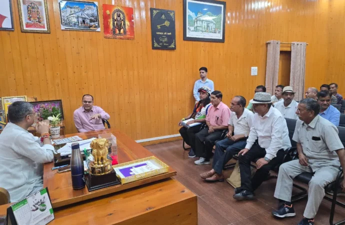 छह नंबर पुलिया वेंडिंग जोन से हटेंगे अवैध कब्जे, मेयर ने दिए कार्रवाई के निर्देश