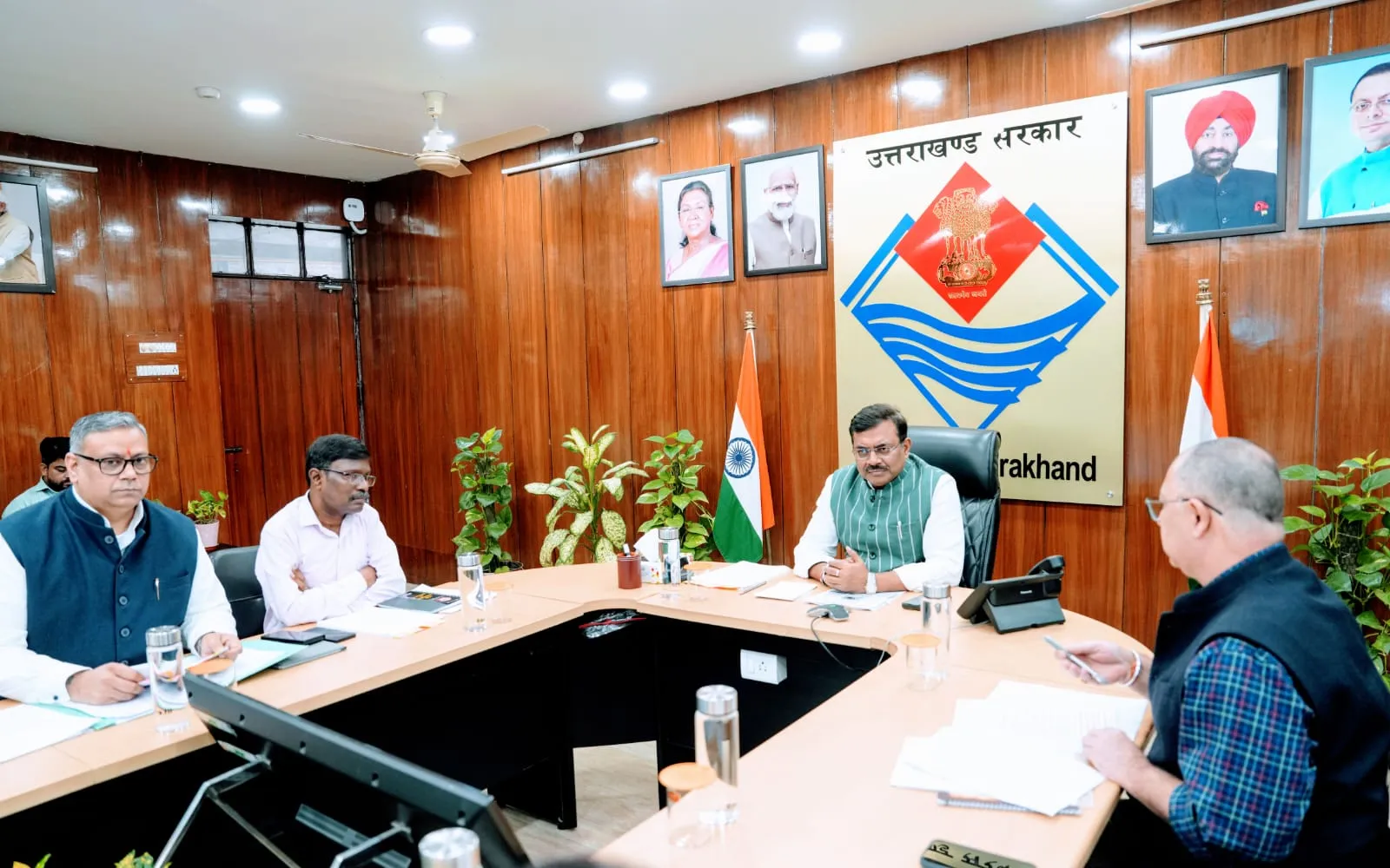ज्योलिकोट, नैनीताल दूषित पेयजल प्रकरण पर मुख्य सचिव ने ली अधिकारियों के साथ बैठक