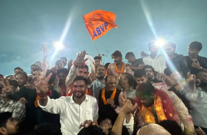 एवीवीपी की जीत मतलब युवाओं ने लगायी धामी सरकार के युवा हित के फैसलों पर मुहर: भाजपा