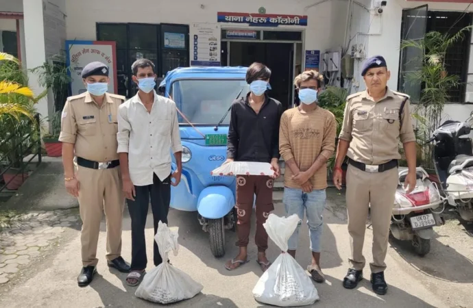 सरकारी ट्यूबवेलों से केबल चोरी करने वाले गिरोह का खुलासा, तीन गिरफ्तार