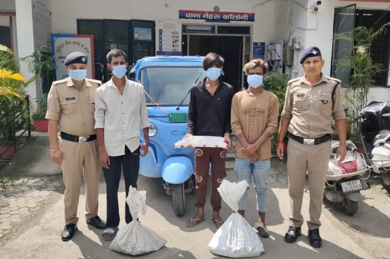 सरकारी ट्यूबवेलों से केबल चोरी करने वाले गिरोह का खुलासा, तीन गिरफ्तार