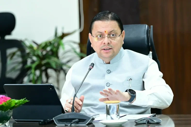 प्रदेश की सभी सड़कों को जल्द गड्ढामुक्त किया जाए-मुख्यमंत्री 15 अक्टूबर के बाद मुख्यमंत्री सड़क मार्ग से यात्रा कर स्वयं जायजा लेंगे