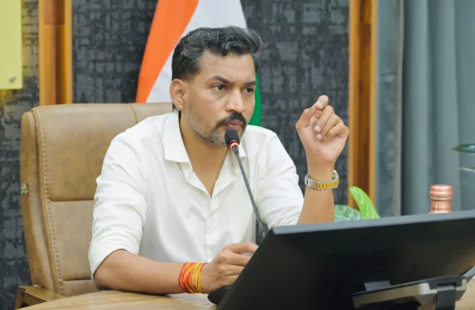 बारिश से क्षतिग्रस्त सड़कों को लेकर प्रशासन सख्त, देहरादून के प्रमुख एवं आंतरिक मार्गों का होगा स्थलीय निरीक्षण