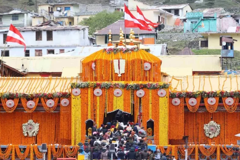 बदरीनाथ धाम के कपाट 16 नवंबर को शीतकाल के लिए होंगे बंद, विजयदशमी पर घोषित हुई तिथि