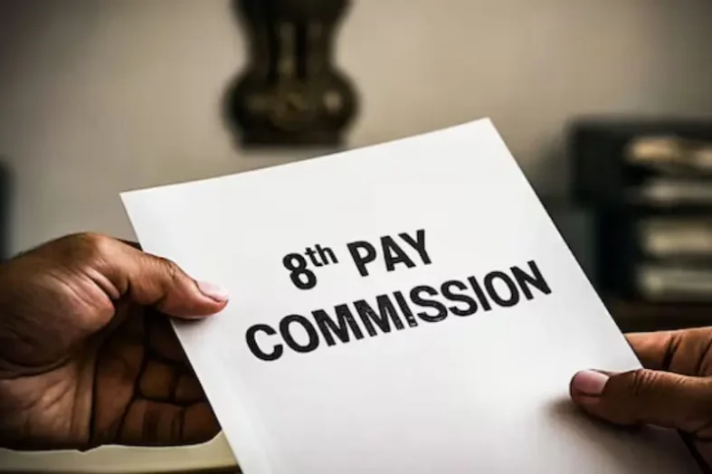 8वें वेतन आयोग में ₹72,000 न्यूनतम बेसिक-पे की मांग, सालाना इंक्रीमेंट 6% करने का प्रस्ताव
