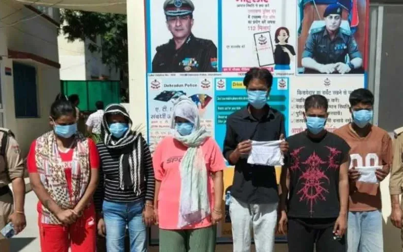 देहरादून में किराये के मकान में चल रहे कथित देह व्यापार का खुलासा, छह गिरफ्तार; नाबालिग का रेस्क्यू