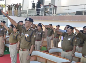 राष्ट्रीय एकता दिवस पर पुलिस लाइन में गूंजा एकता और अखंडता का संदेश, 48 पुलिसकर्मी सम्मानित
