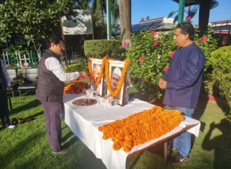 यूजेवीएन लिमिटेड में धूमधाम से मनाई गई महात्मा गांधी और लाल बहादुर शास्त्री की जयंती