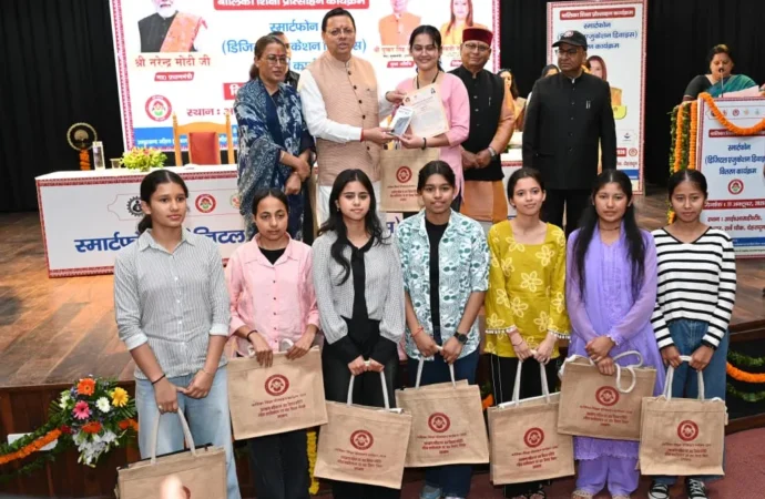 कन्या पूजन तभी सार्थक, जब बेटियों को मिले सम्मान, सुरक्षा और आगे बढ़ने के समान अवसर : मुख्यमंत्री