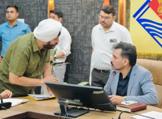 92 शिकायतें, कई परिवारों का दर्द; समाधान दिवस में डीएम ने अधिकारियों को दिए सख्त निर्देश