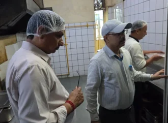 खाद्य सुरक्षा को लेकर सख्त हुई सरकार, UPES की मेस और कैफेटेरिया का निरीक्षण