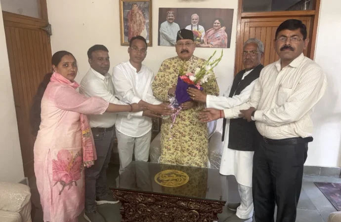 जयानंद भारती के भवन निर्माण हेतु 40 लाख की धनराशि स्वीकृत कराने पर महाराज का आभार जताया