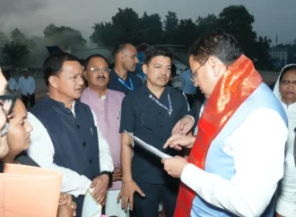 मुख्यमंत्री ने सुनीं जनसमस्याएं, अधिकारियों को दिए त्वरित समाधान के निर्देश।