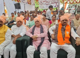 देहरादून में भाजपा नेताओं ने सुनी PM मोदी की मन की बात, महेंद्र भट्ट ने कार्यकर्ताओं से किया संवाद